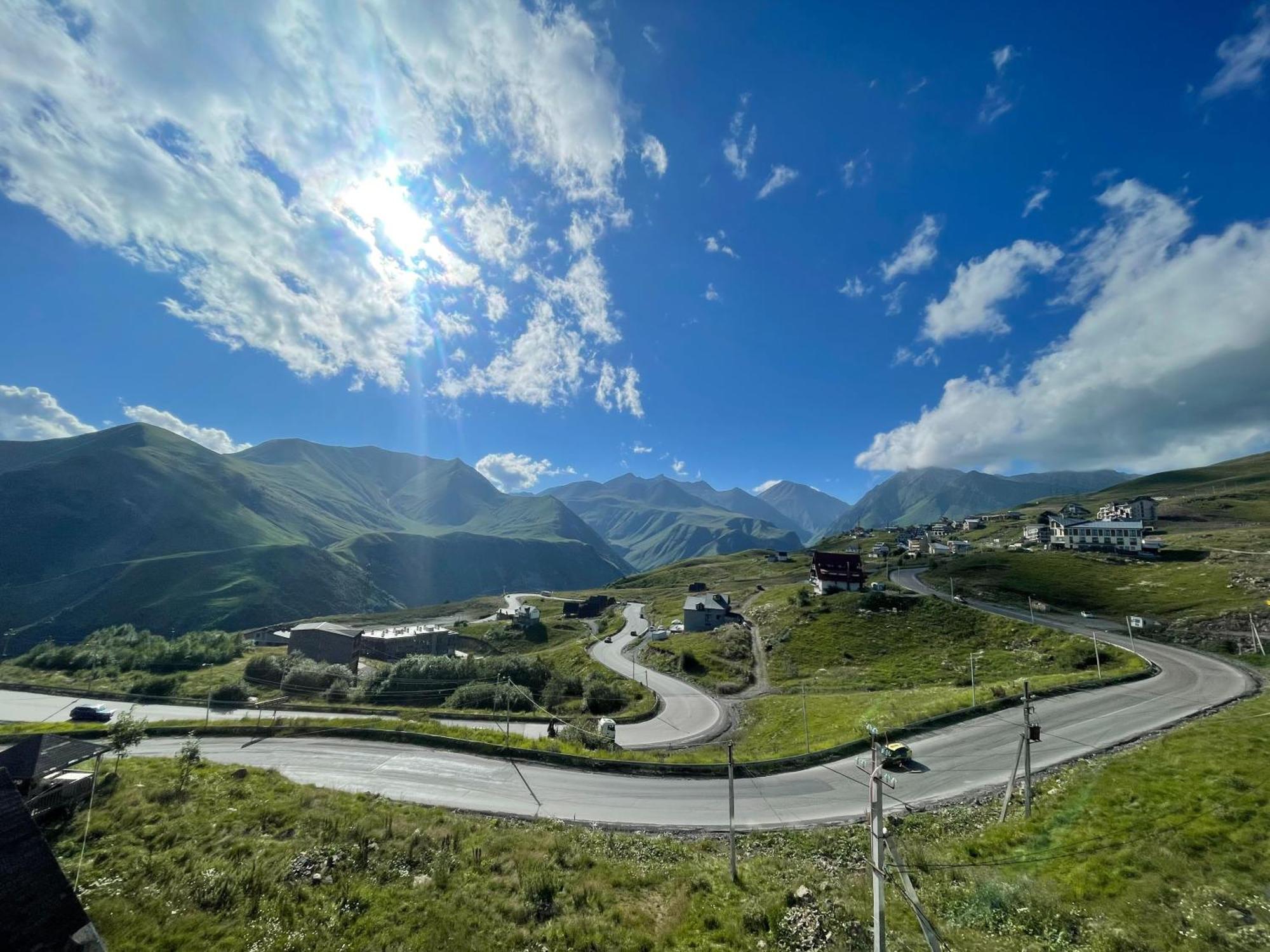 Sunny Days Gudauri Apartment Luaran gambar